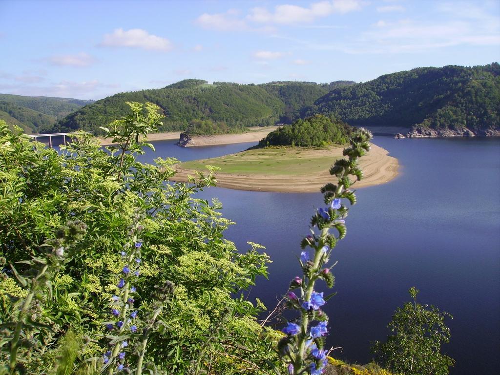 Готель Vvf Aubrac Шод-Еґ Екстер'єр фото